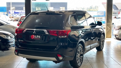 Mitsubishi OUTLANDER 2.0