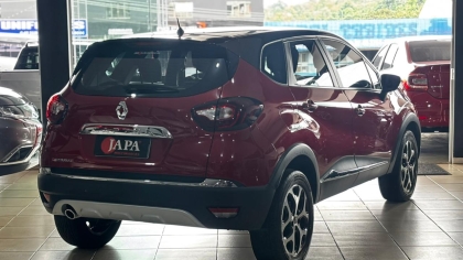 Renault CAPTUR 1.6 INTENSE CVT