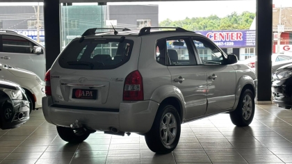 Hyundai Tucson 2.0 MPFI GLS 16V 143CV 2WD GASOLINA 4P AUTOMÁTICO