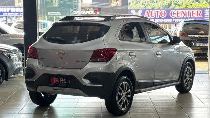 GM/Chevrolet Onix 1.4 MT ACT