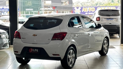 GM/Chevrolet Onix 1.4 MPFI LT 8V FLEX 4P AUTOMÁTICO